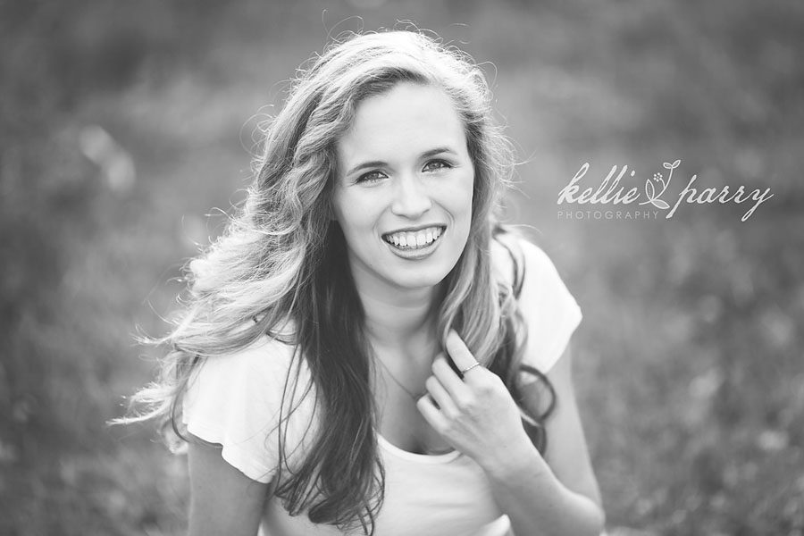 b/w girl b/w headshot