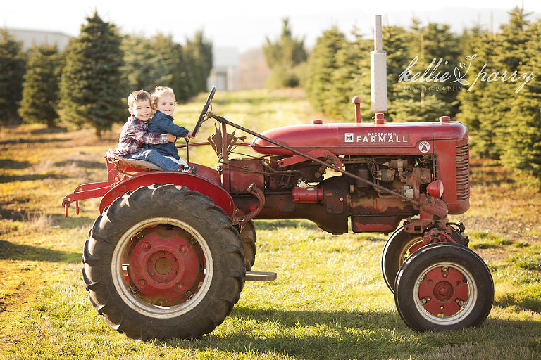 kids on tractor