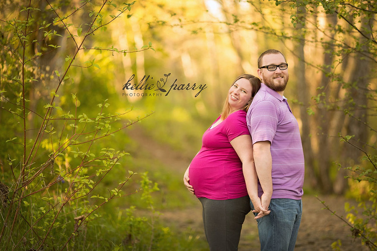 maternity couple session at park